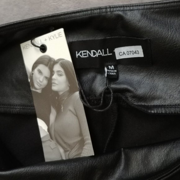 ⏬🔥Kendall & Kylie Faux Leather leggings - Picture 2 of 6
